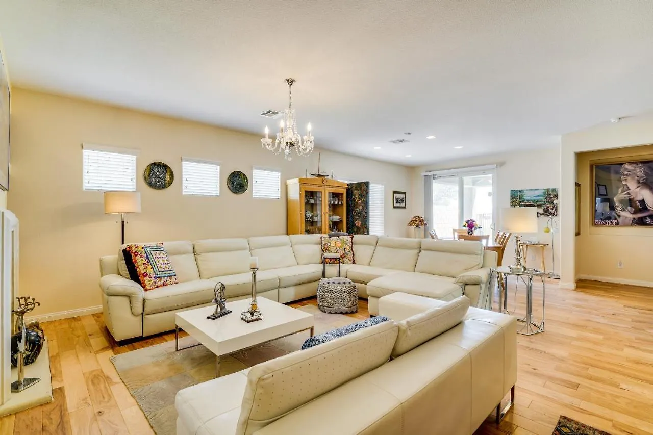 Dog-Friendly Las Vegas Rental Home With Private Yard États-Unis
