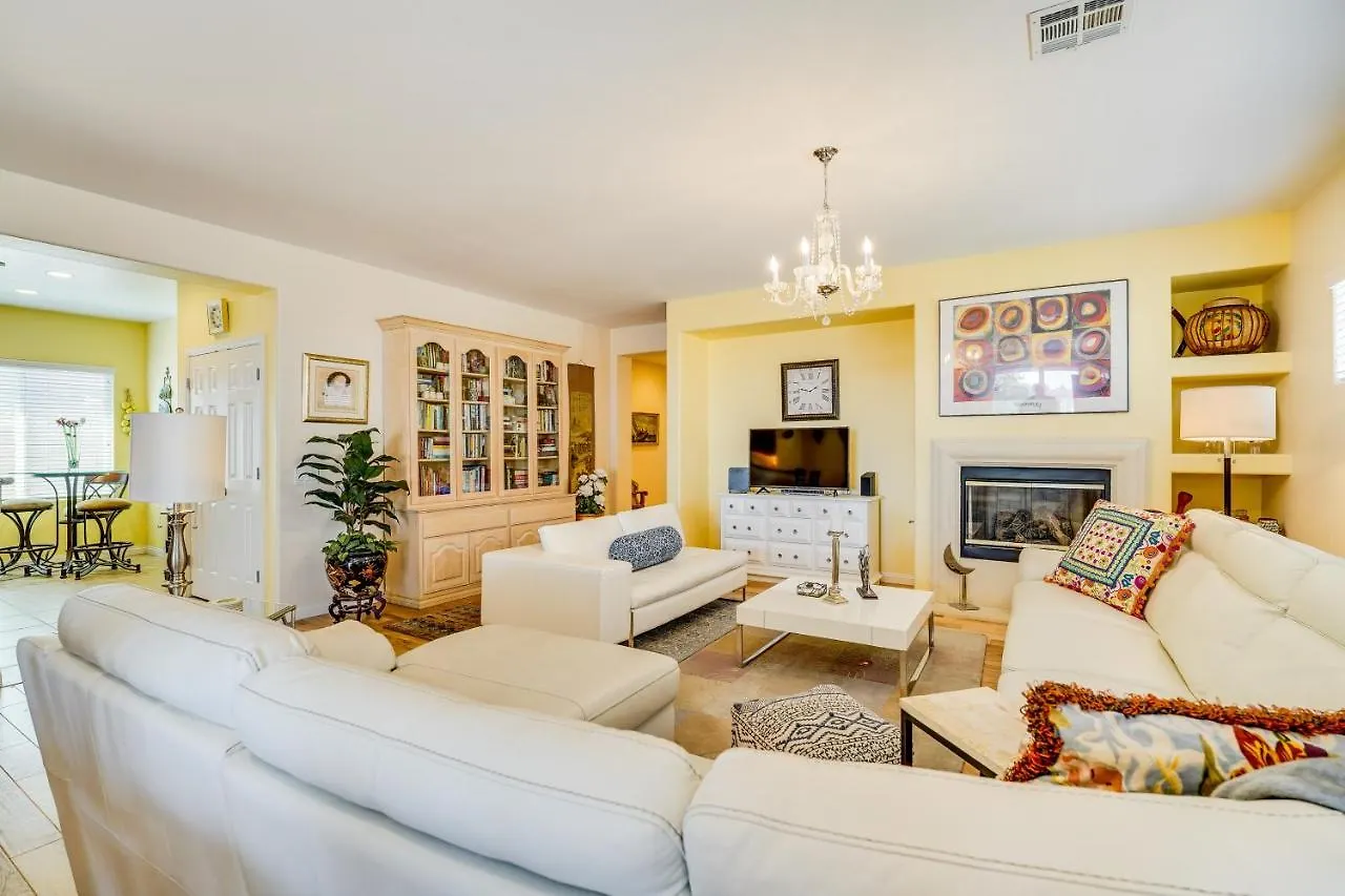 Dog-Friendly Las Vegas Rental Home With Private Yard Hébergement de vacances